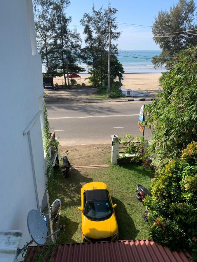 Ceylon Surf Guest And Restaurant Bed and Breakfast Weligama Eksteriør billede