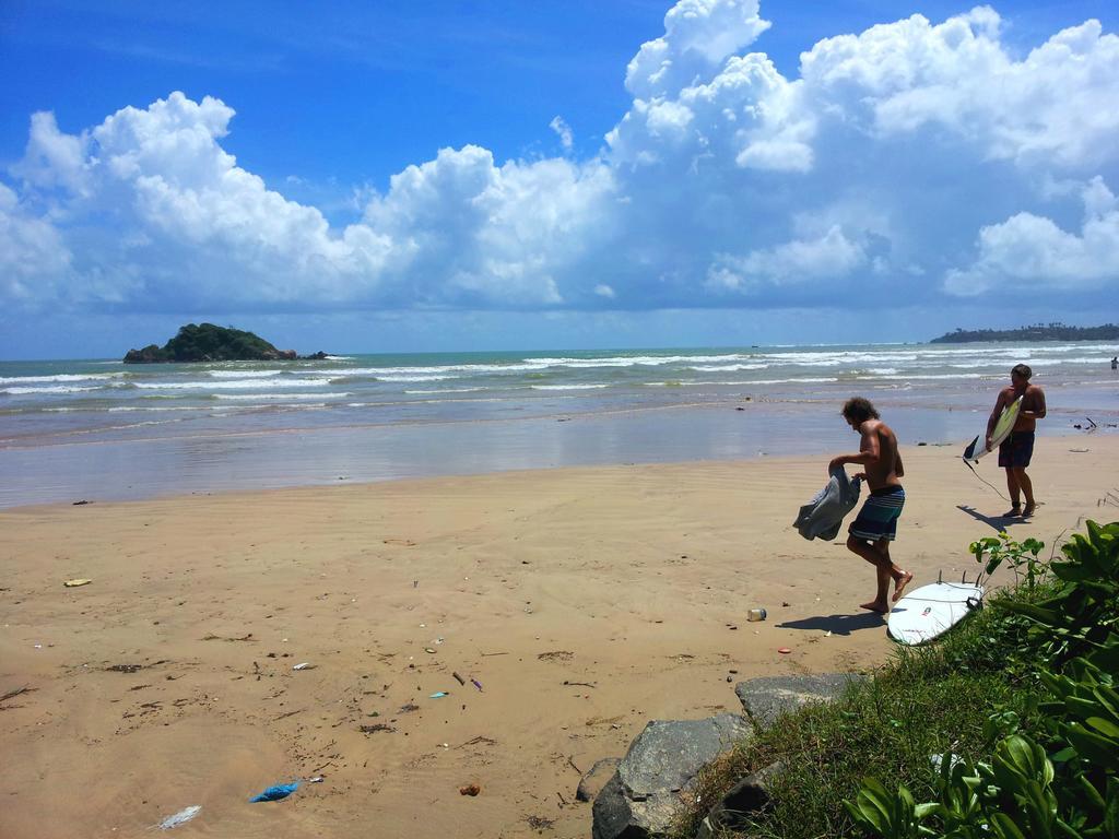 Ceylon Surf Guest And Restaurant Bed and Breakfast Weligama Eksteriør billede