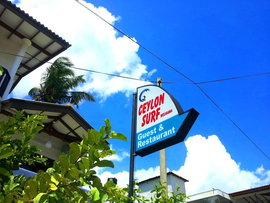 Ceylon Surf Guest And Restaurant Bed and Breakfast Weligama Eksteriør billede